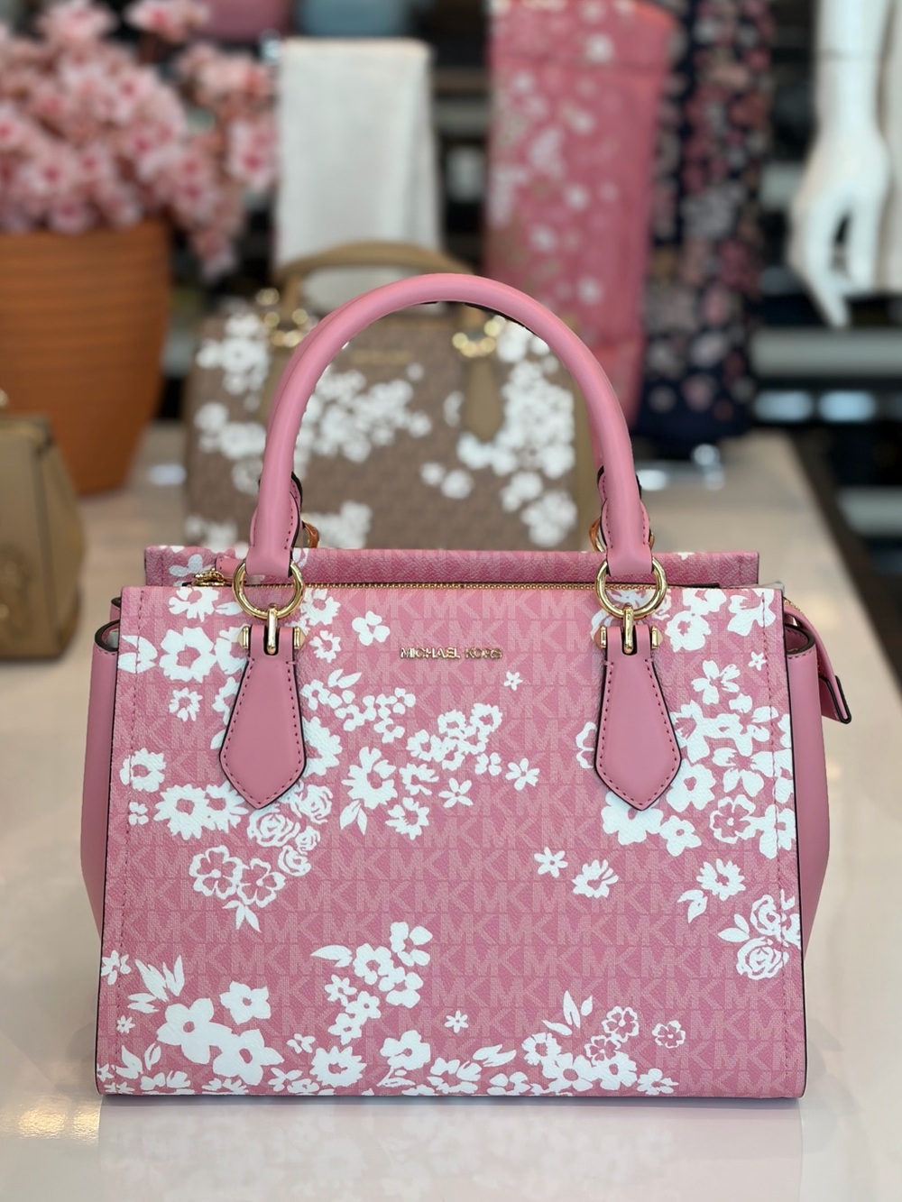 MICHAEL KORS Marilyn Medium Printed Signature Logo Satchel Crossbody
Carnation - Picture 2 of 12